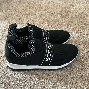 BCBGeneration Women's Lorena Slip On Black White Sneakers Shoes Size 7m